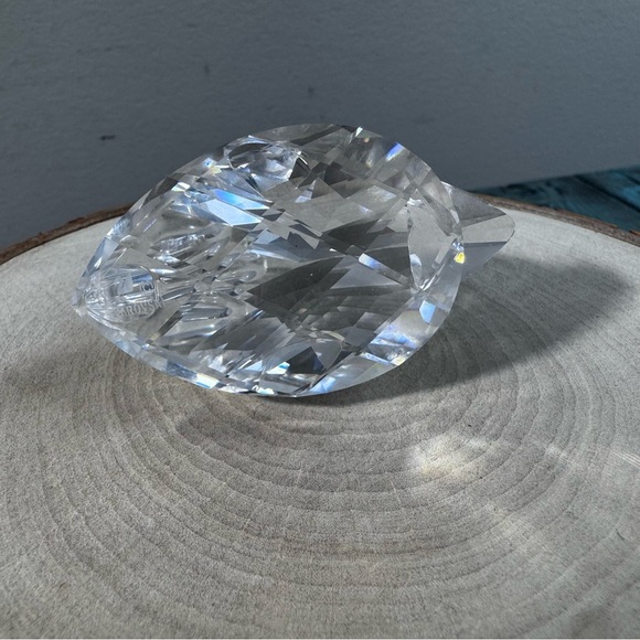 Swarovski Crystal Swan Figurine - Beauties of the Lake - Picture 3 of 9